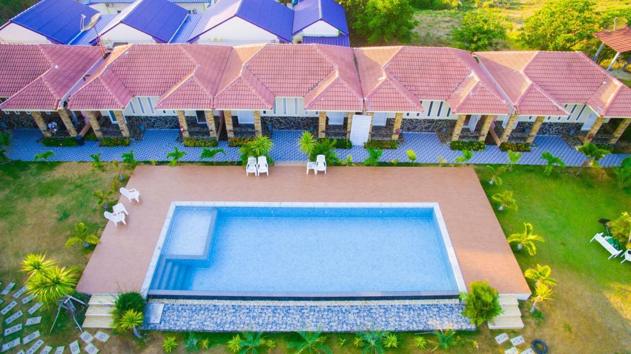 Diane Hotel Phetchaburi Exterior photo