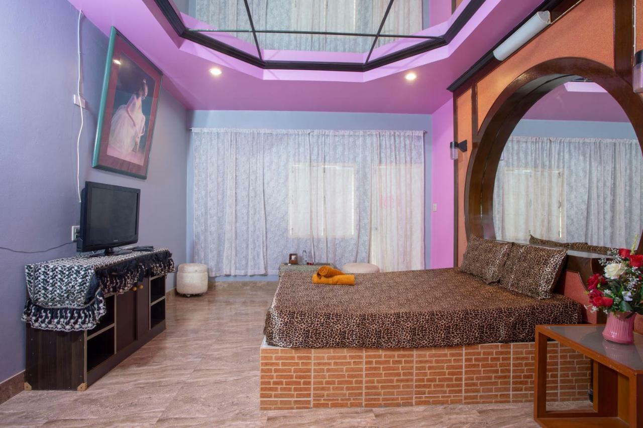 Diane Hotel Phetchaburi Exterior photo